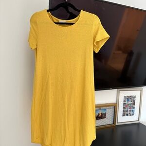 Wilfred Free Aritzia Yellow Dress T shirt